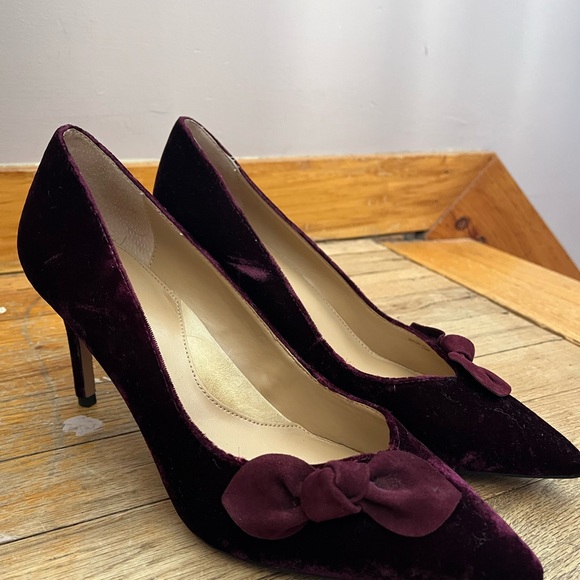 Banana Republic Women's Velvet Plum Heels - Picture 4 of 5
